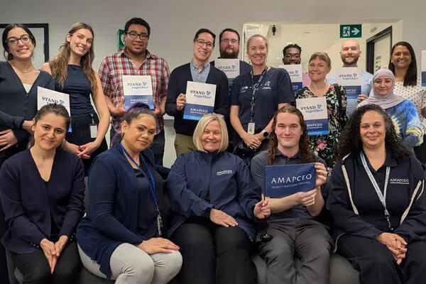 Image of OPS members wearing blue on Wednesday May 7 to demonstrate solidarity with AMAPCEO bargaining team