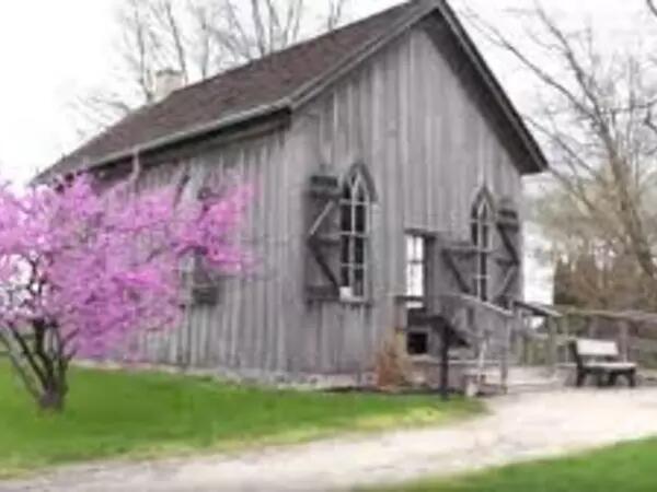 photo of historic barn style cabin
