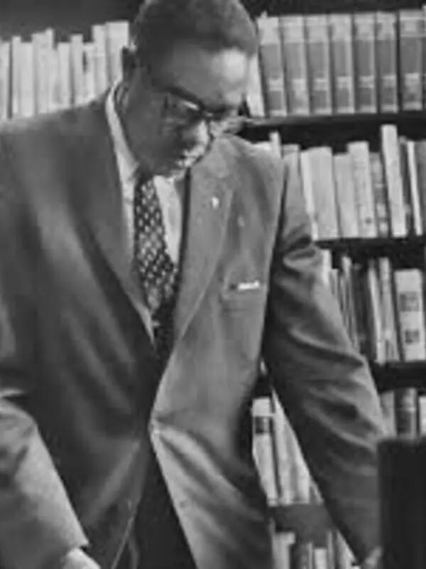 black and white photo of Leonard Braithwaite
