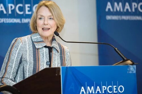 Peggy Nash speaking at AMAPCEO's 2019 Activists and Leaders Forum